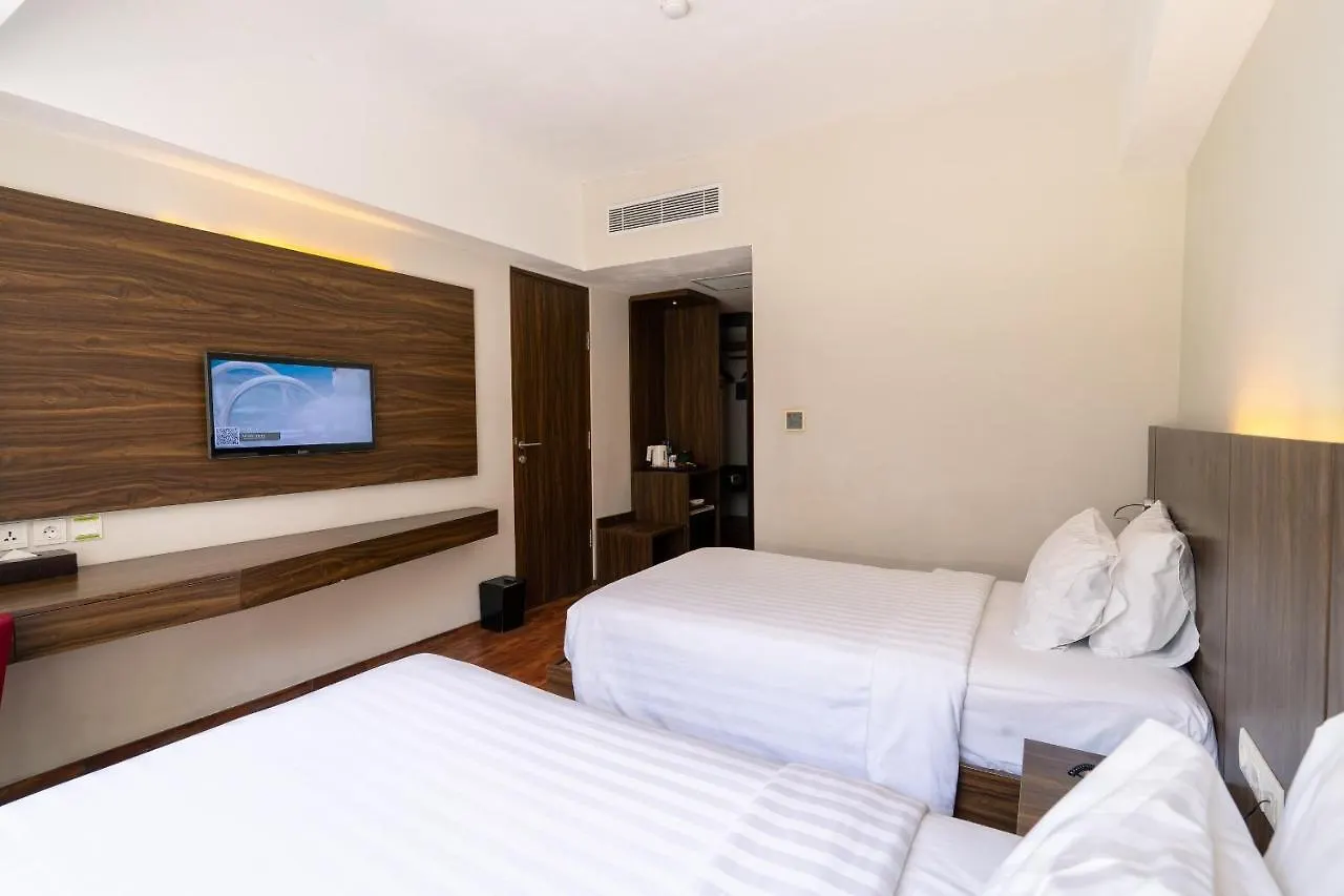 ****  The Bene Hotel Кута Индонезия